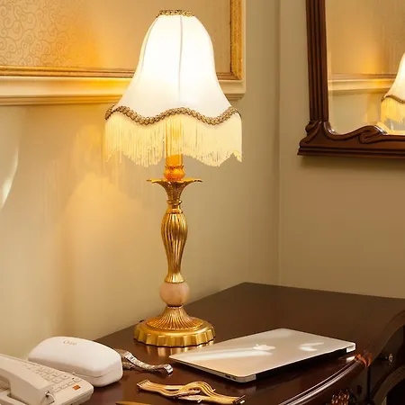 Hotel Staro 4*