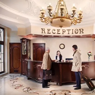 Hotel Staro 4*