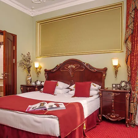 Staro Hotel 4*